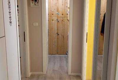 Apartament cu 2 camere decomandat în Narcisa