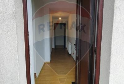 Casa / Vila cu 4 camere la 25 min de Piata Victoriei - Tartasesti - 2