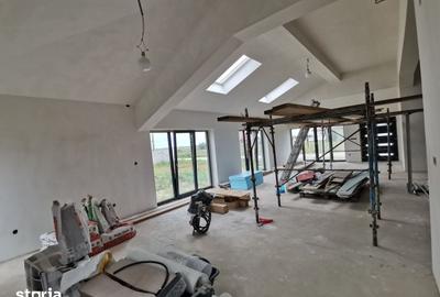 Casă cu 4 camere cu Teren 490 Mp în Central - 15