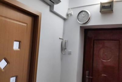 Proprietar, vand apartament Tulcea, str Isaccei Nr 9, ultracentral, 2 camere - 16