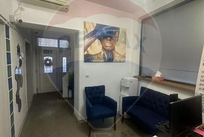 Casă cu 7 camere cu Teren 160 Mp în Ultracentral