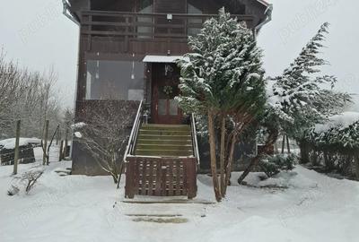 Casă cu 4 camere cu Teren 300 Mp în Central - 2