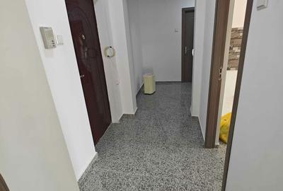 Apartament cu 3 camere decomandat în Fetești-Gară - 5