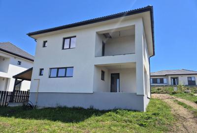 Casă cu 4 camere în Jucu - 4