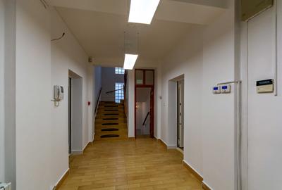 Casă individuală cu 16 camere cu Canalizare în Aviației - 6