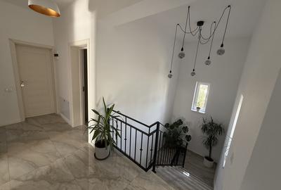 Casă cu 4 camere în Dobroești - 1