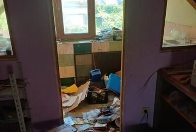 Casă cu 5 camere cu Teren 200 Mp în Central - 3