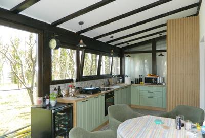 Apartament in  Vila , 4 camere + teren 232 mp - 7