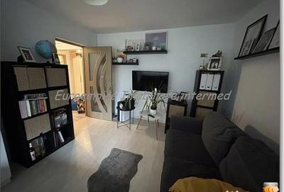 Apartament cu 2 camere decomandat în Casa de Cultură