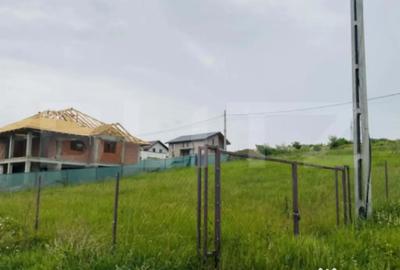 Teren de 896 mp, în Bucium