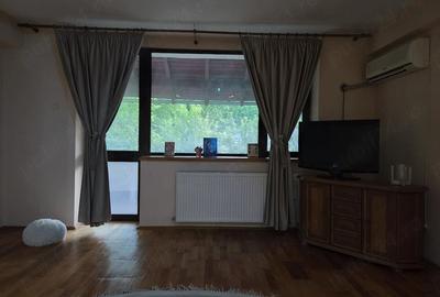 Casă cu 3 camere cu Teren 348 Mp în Central - 1