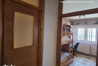 Apartament cu 4 camere decomandat în Central - 9