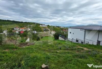 Casă cu 5 camere cu Teren 2700 Mp în Central - 9