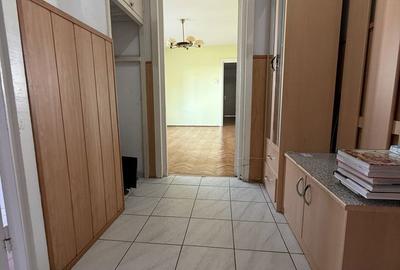 Apartament cu 3 camere semidecomandat în Circumvalațiunii - 5