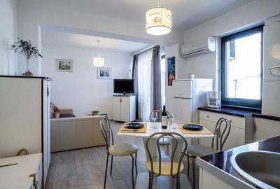 Apartament cu 2 camere semidecomandat, mobilat în Universitate