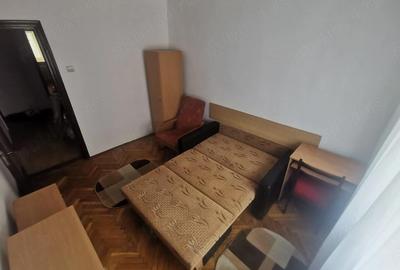Apartament cu 4 camere decomandat în Central - 1