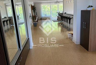 Casă cu 5 camere cu Canalizare în Central - 3