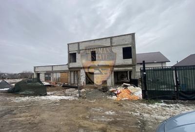 Casă individuală cu 7 camere cu Teren 478 Mp în Lumina