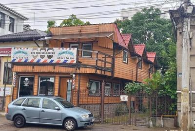 Spațiu comercial, de 142 mp, în Central - 8