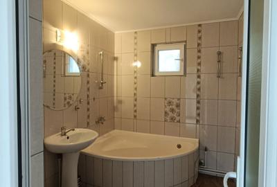 Casă cu 4 camere cu Teren 120 Mp în Vișan - 2