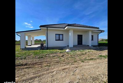 Casă cu 3 camere cu Teren 600 Mp în Amați - 9