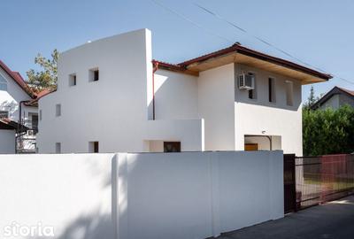 Casă cu 4 camere cu Teren 536 Mp în Central - 2