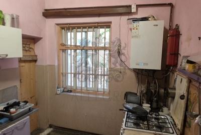 Apartament cu 5 camere decomandat în Romană - 10