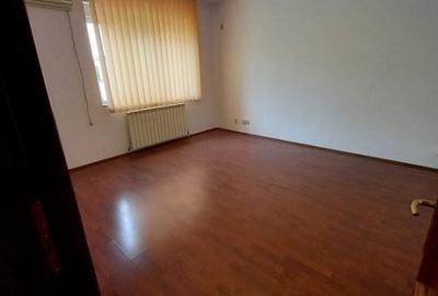 Casă cu 5 camere în Dorobanți - 3