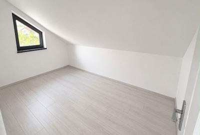 Casă cu 4 camere în Odaia Manolache - 1