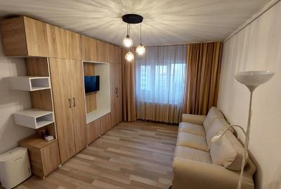 Inchiriez garsoniera metrou P-ta Iancului, confort I, decomandata, renovata si m - 1