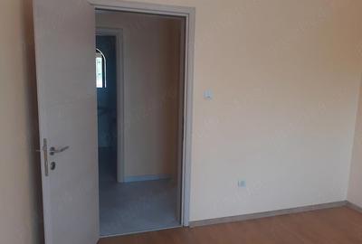 Apartament cu 3 camere decomandat în Central - 4