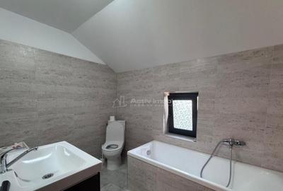 Casă cu 4 camere cu Teren 250 Mp în Tamași