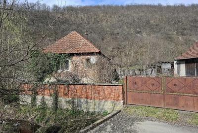 Casă cu 4 camere cu Teren 4 Mp în Stâncești - 2