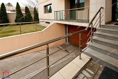 Multe camere Apartment pe bld. Cosbuc la bloc Colibri 1 - 16