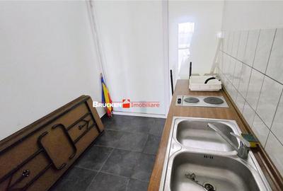 Showroom cu hala si spatiu locativ Marghita, Bihor - 7