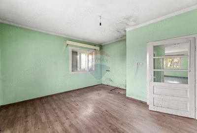 Casă cu 9 camere cu Canalizare în Central - 16