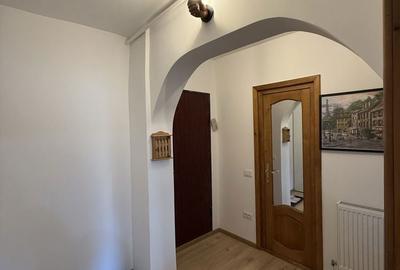 Garsonieră decomandată în Central - 2