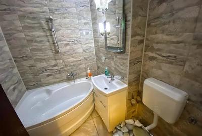 Apartament cu 2 camere decomandat în Moșilor