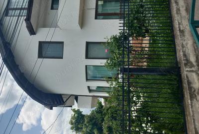 Casă cu 6 camere cu Teren 500 Mp în Vălenii de Munte - 2