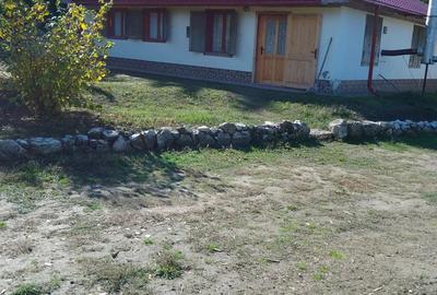 Casă cu 6 camere în Almălău