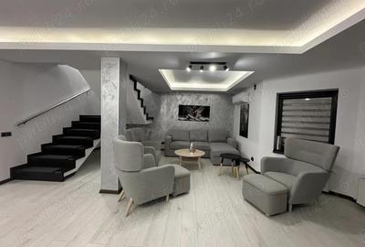 Casă cu 5 camere cu Teren 285 Mp în Central - 1