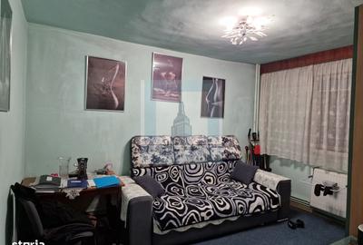 Apartament cu 2 camere decomandat în Tractorul - 1