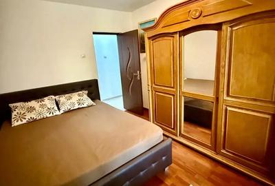 Apartament cu 3 camere semidecomandat, mobilat în Pajura - 3