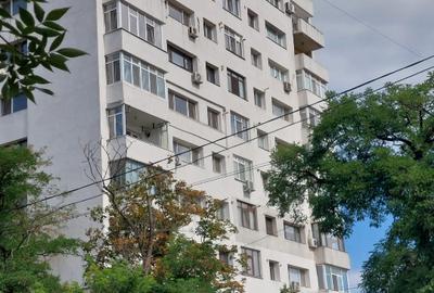 Apartament cu 3 camere semidecomandat în Central - 10