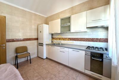 Casă individuală cu 8 camere cu Canalizare în Cotroceni - 16