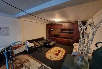 A 33 Proprietarul vinde casa energiei gara construita acum 3 an din caramida , - 3