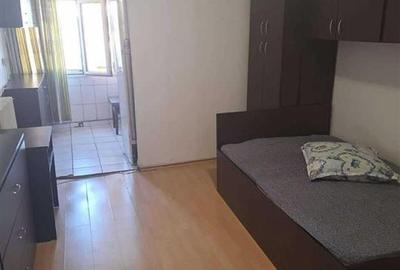 Garsonieră decomandată în Alexandru cel Bun