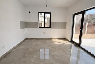 Duplex cu 4 camere cu Canalizare în Giroc - 2