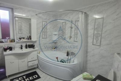 Casă cu 5 camere cu Teren 462 Mp în Central - 6