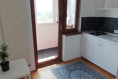 Garsonieră decomandată în Central - 2